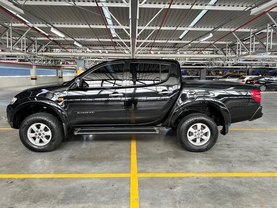 MITSUBISHI L200 TRITON 3.5 HPE 4X4 CD V6 24V FLEX 4P AUTOMÁTICO MITSUBISHI L200 TRITON 3.5 HPE 4X4 CD V6 24V FLEX 4P AUTOMÁTICO
